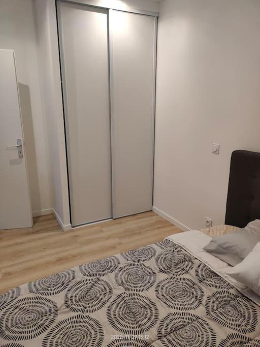 Logement Complet A Villeurbanne Bagian luar foto